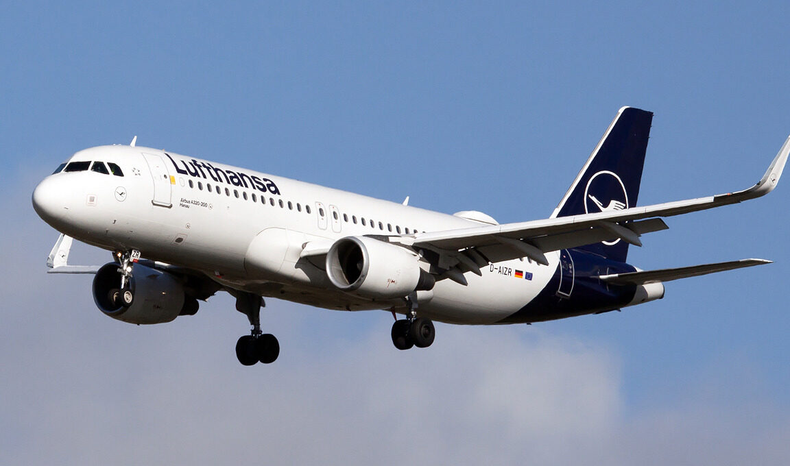 flights from london to lisbon